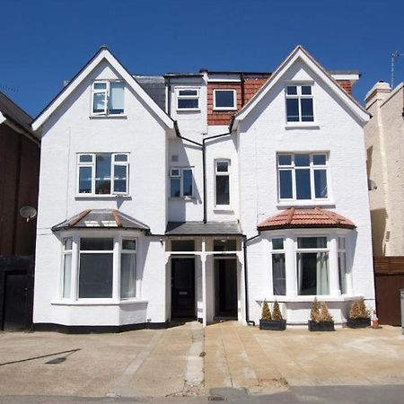 Stylish 1 Bed Flat With Private Terrace In Wimbledon - 3 The Queens ロンドン エクステリア 写真